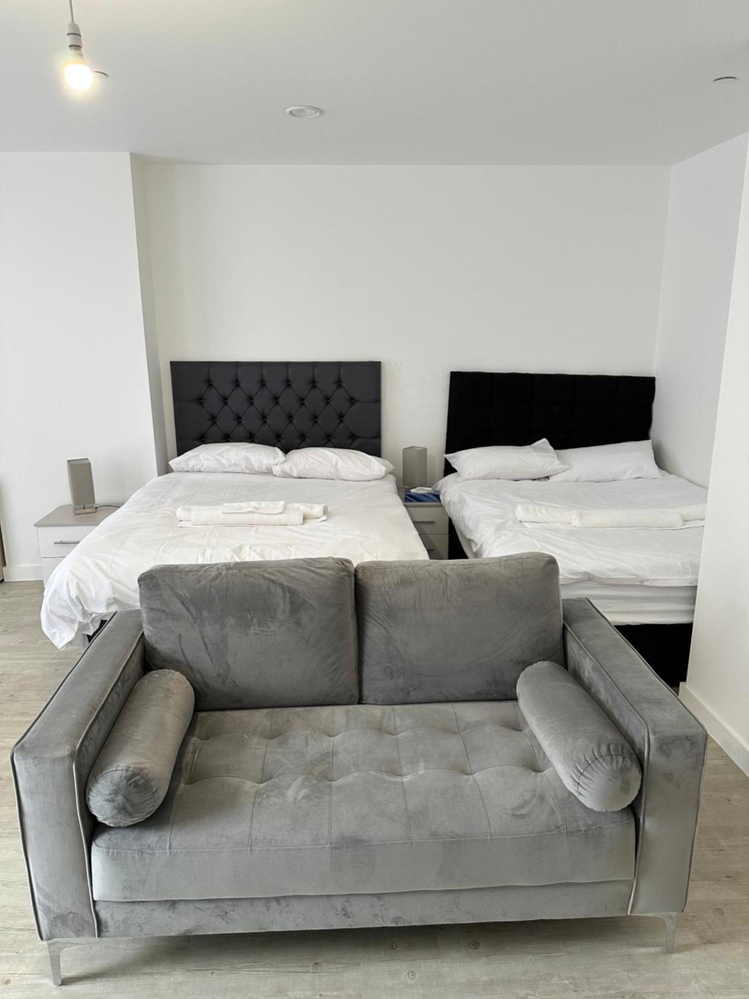 Manchester Old Trafford Studio Apartment Exterior photo